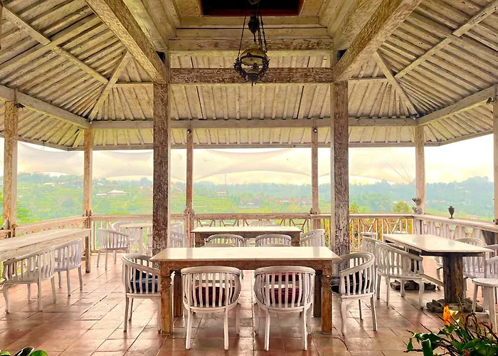 Gajah Mas Hotel 3*